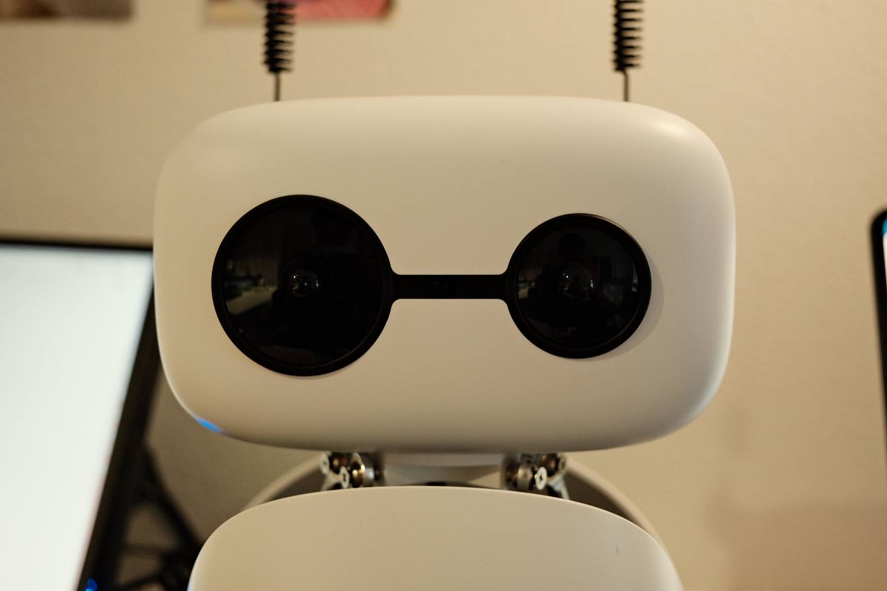 My Reachy Mini robot on my desk
